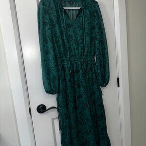 130. Buffalo David Bitton Emerald Green Floral Midi Dress (New w/o Tags).